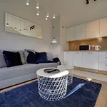Invest Perla B12 アパート シクラルスカ・ポレンバ